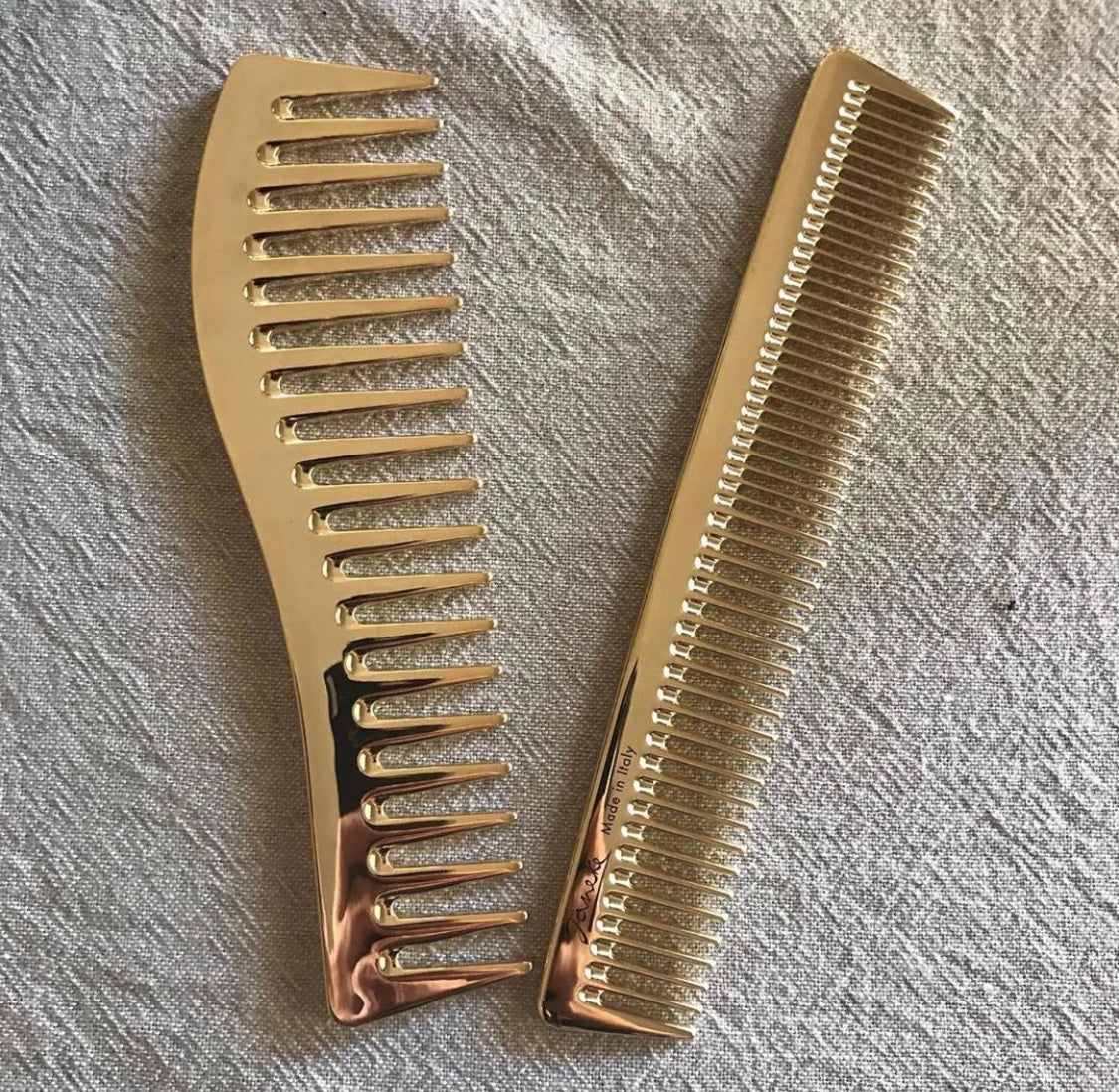 Gold Large Wide Tooth Comb round shape